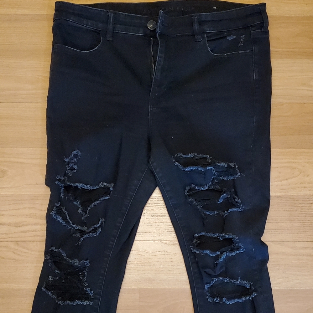 American Eagle black distressed skinny jeans 16
